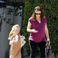 Jennifer Garner takes her daughter Violet Affleck to the dentist | Picture 112698